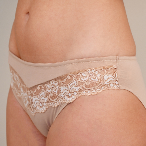 Zenske gace Sara brenda Sanatex iz Srbije